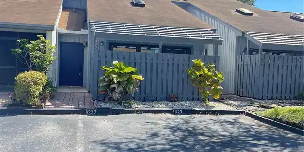1627 N 15th Ter
