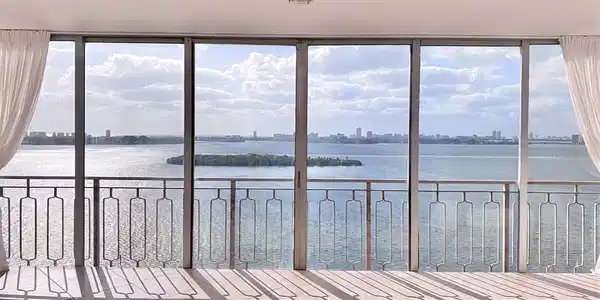 11111 Biscayne Blvd
