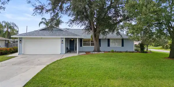 2526 SW Hinchman St