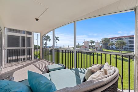 2871 N Ocean Boulevard