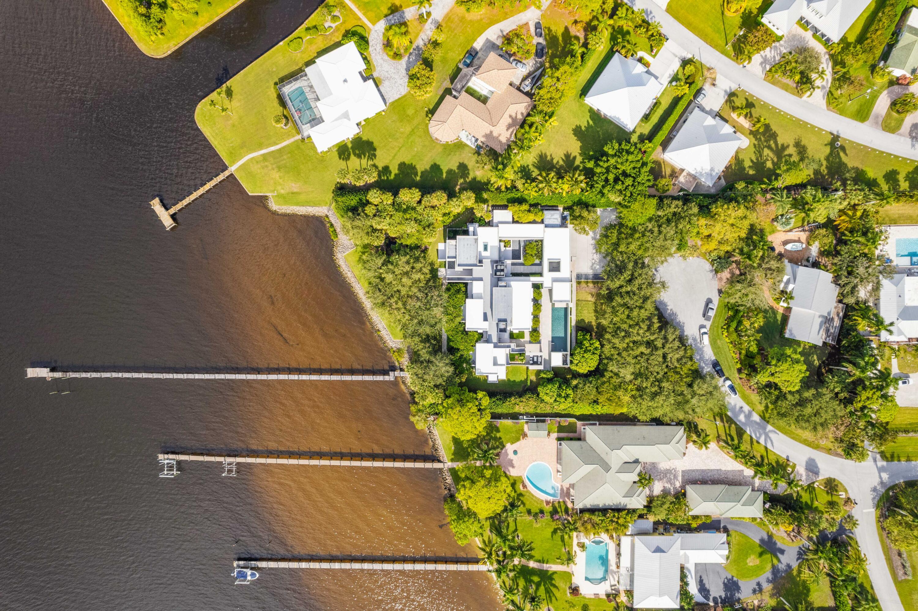 Image 3: 1924 NW Shore Terrace, Stuart (19)