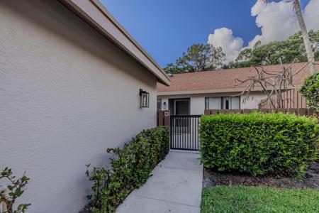 2054 SW Silver Pine Way