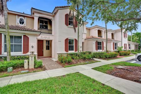 2242 NE 42nd Ave