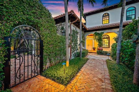 336 Australian Avenue