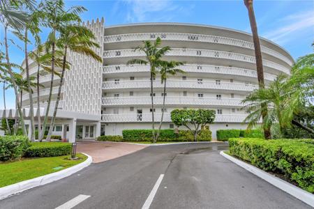 2505 S Ocean Boulevard