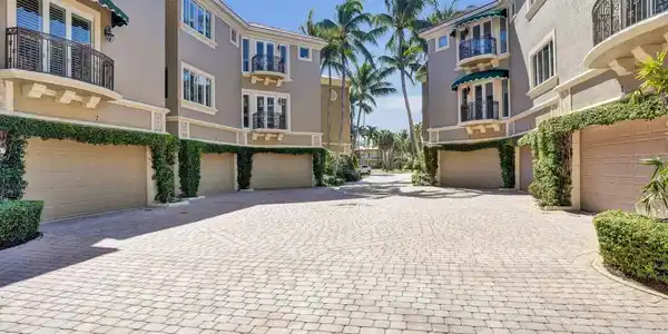 921 Osceola Drive