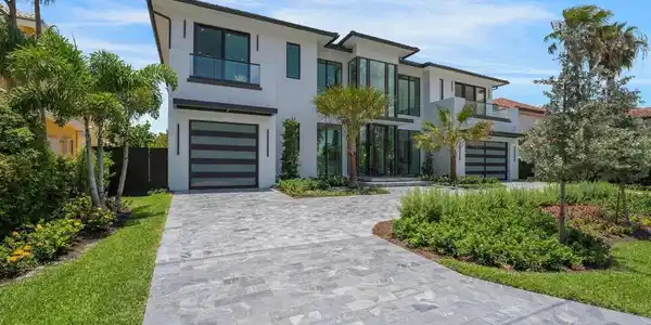 948 Banyan Drive