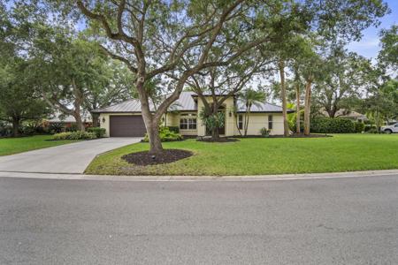 721 SW Lighthouse Drive
