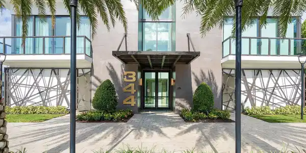 Image 3: 005-344VenetianDrive-101-DelrayBeach-FL-