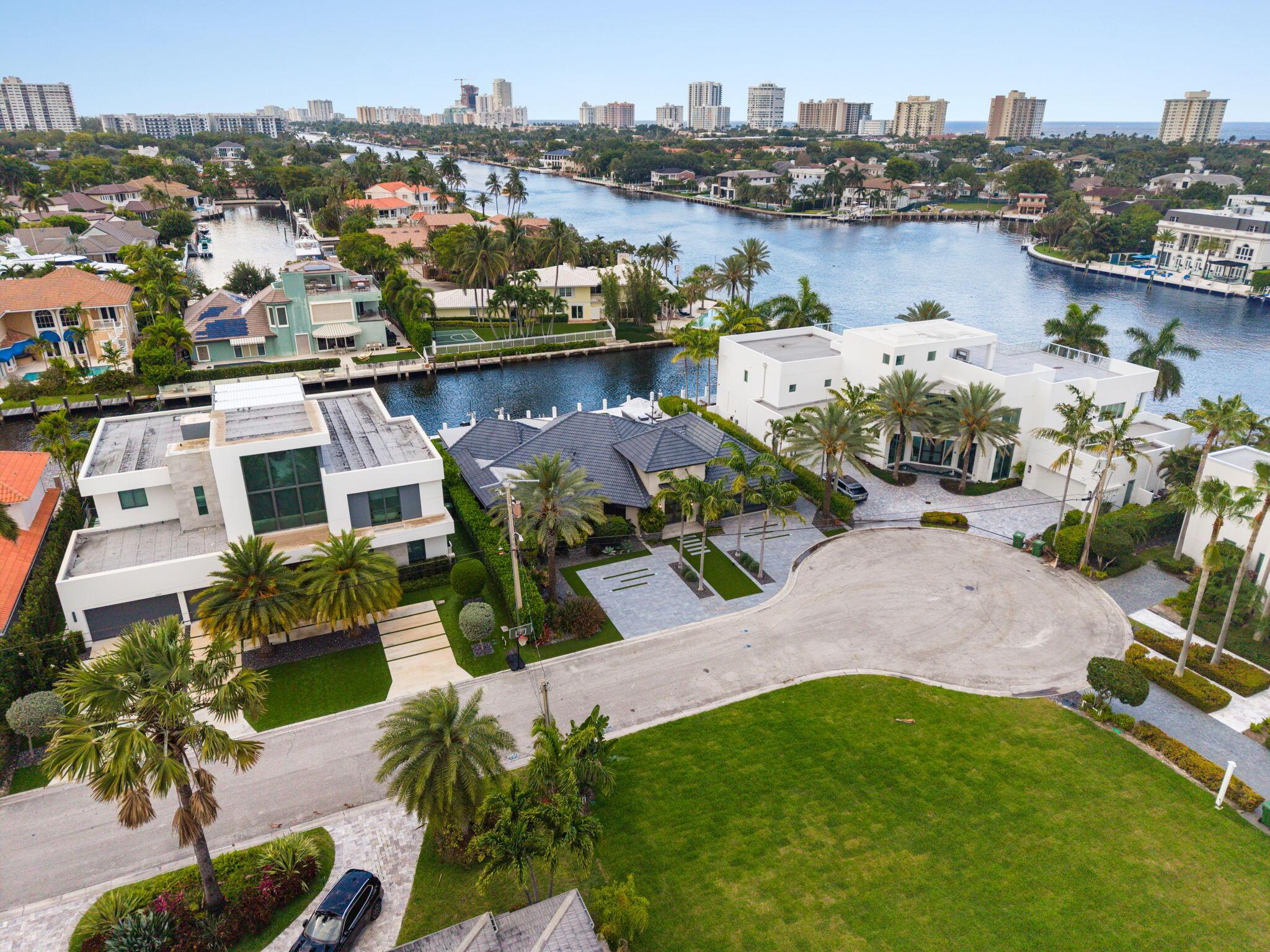 Image 2: Areal House view