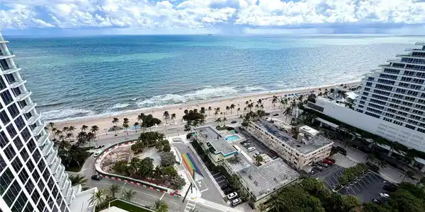153 N Seabreeze Boulevard