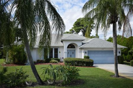 1928 NW Pine Lake Dr