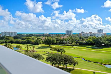 220 SE Mizner Boulevard