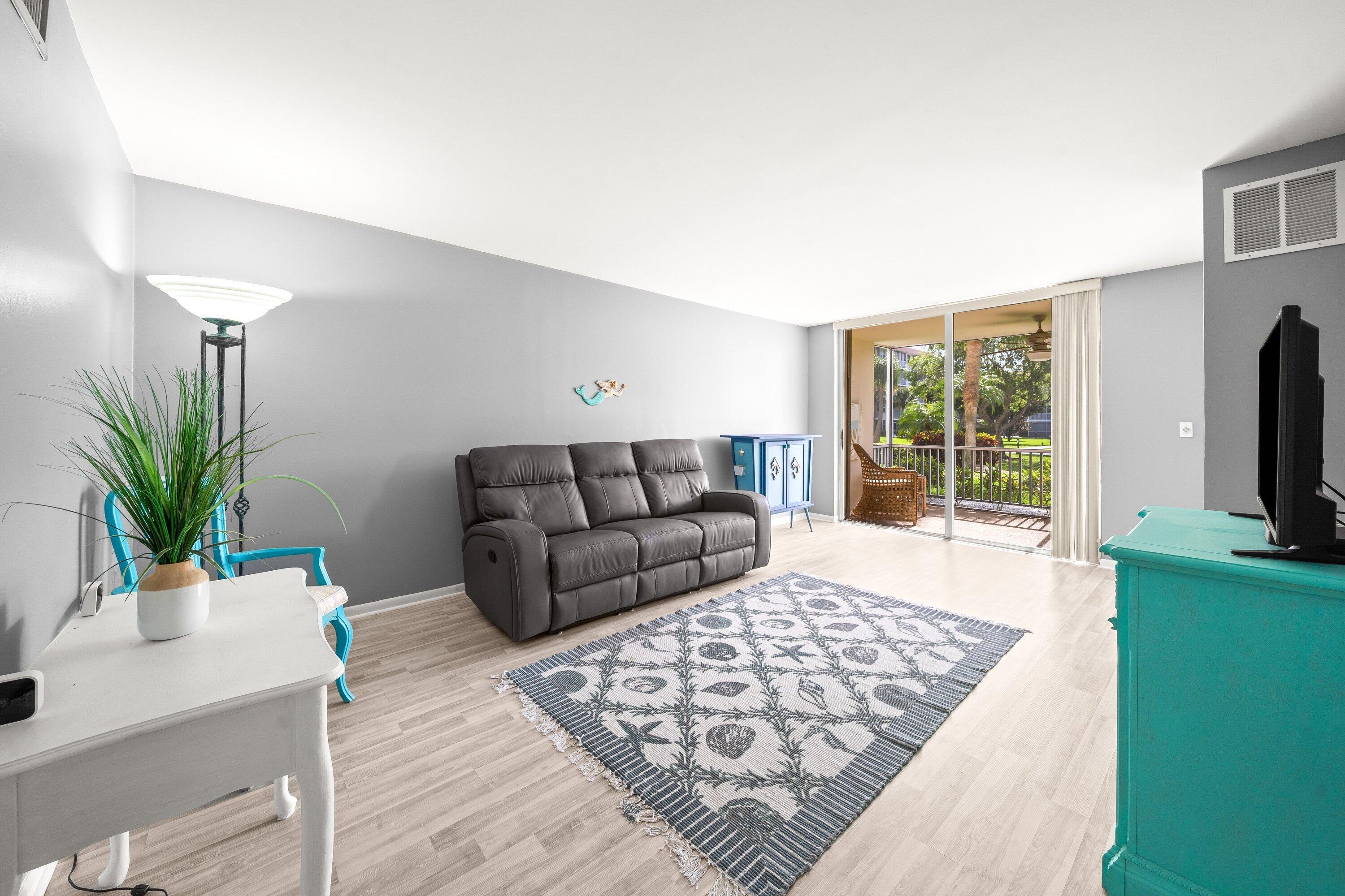 Image 3: 003-2525FloridaBoulevard-130-DelrayBeach