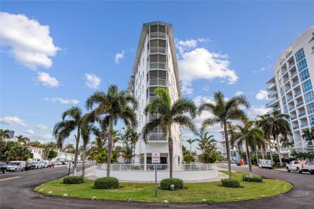 720 Bayshore Dr