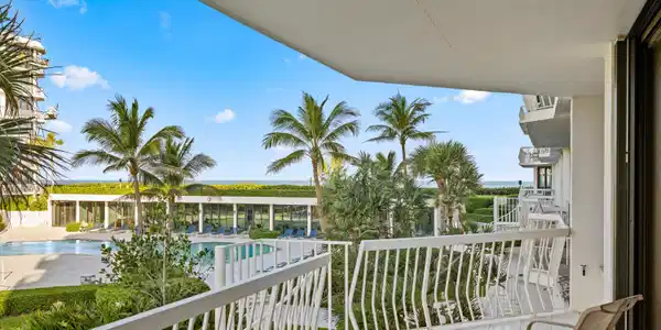 2100 S Ocean Boulevard