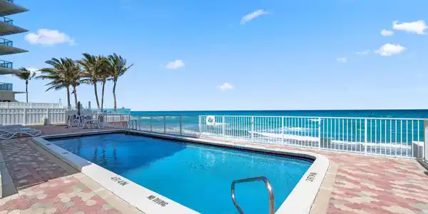 3580 S Ocean 6d Boulevard