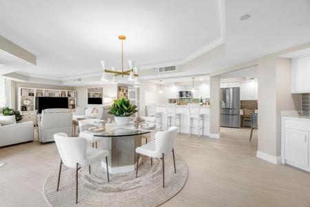 100 SE 5th Avenue