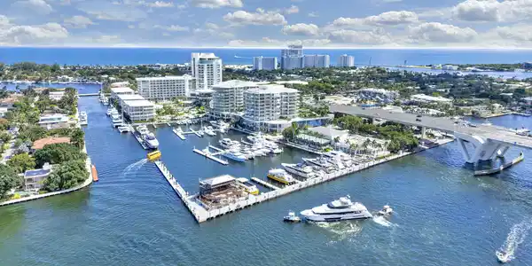 Image 3: Pier 66