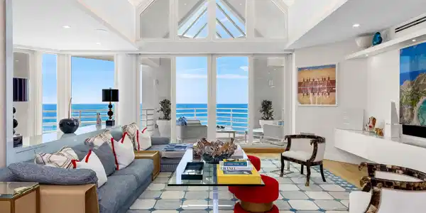 Image 3: Living Area