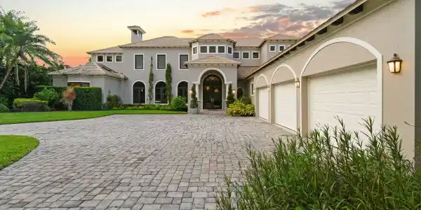 2506 NW Hollyberry Lane
