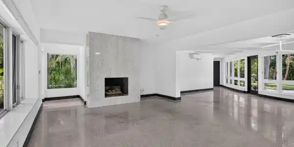 Image 3: 3
