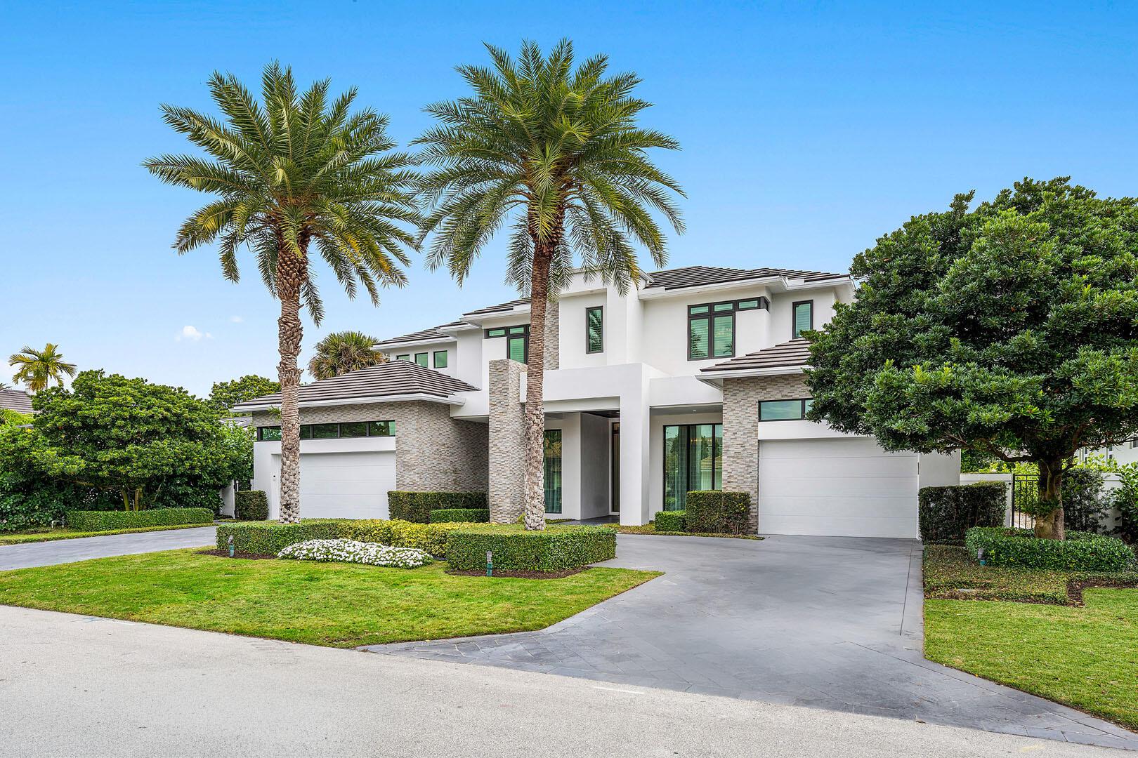 Image 2: 2424_Queen_Palm_Road_01