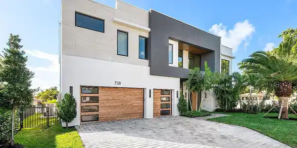 Image 2: 001-728EnfieldStreet-BocaRaton-FL-33487-