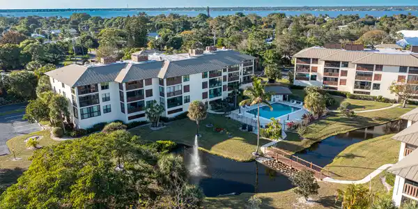 162 SE Saint Lucie Boulevard