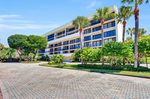 2727 N Ocean Boulevard