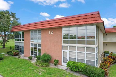 32 Pine Arbor Lane
