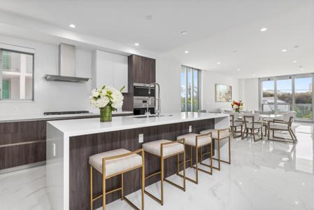 485 E Royal Palm Road