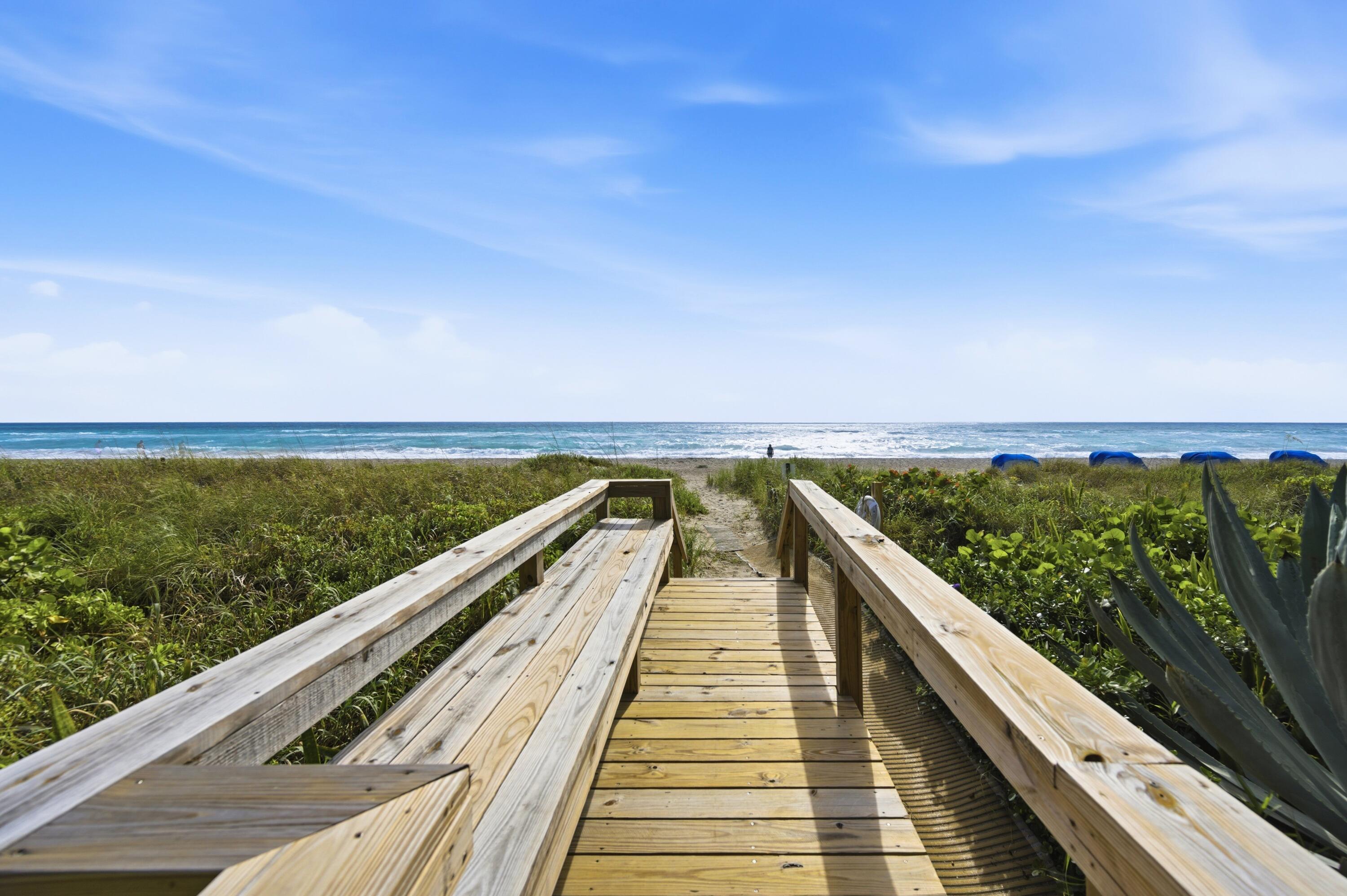 Image 4: DEEDED BEACH ACCESS
