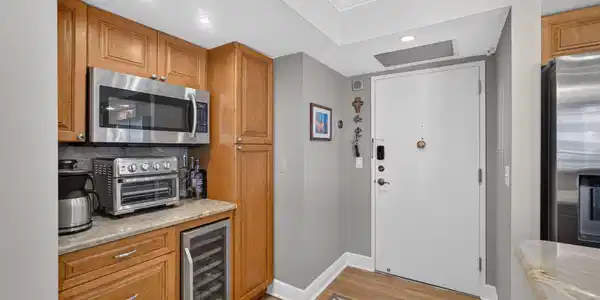 Image 3: 1-web-or-mls-5D1A9957
