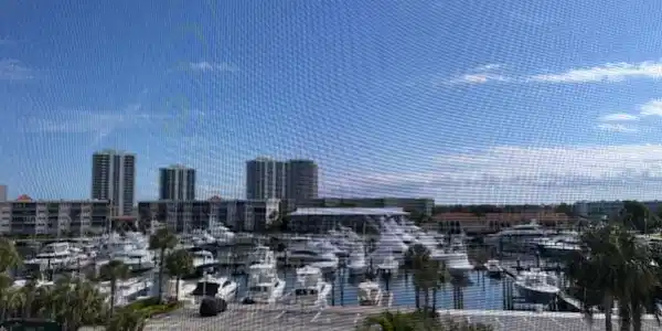 Image 3: Gorgeous Marina & Intra coastal views