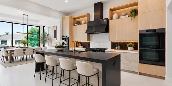 Image 2: Kitchen