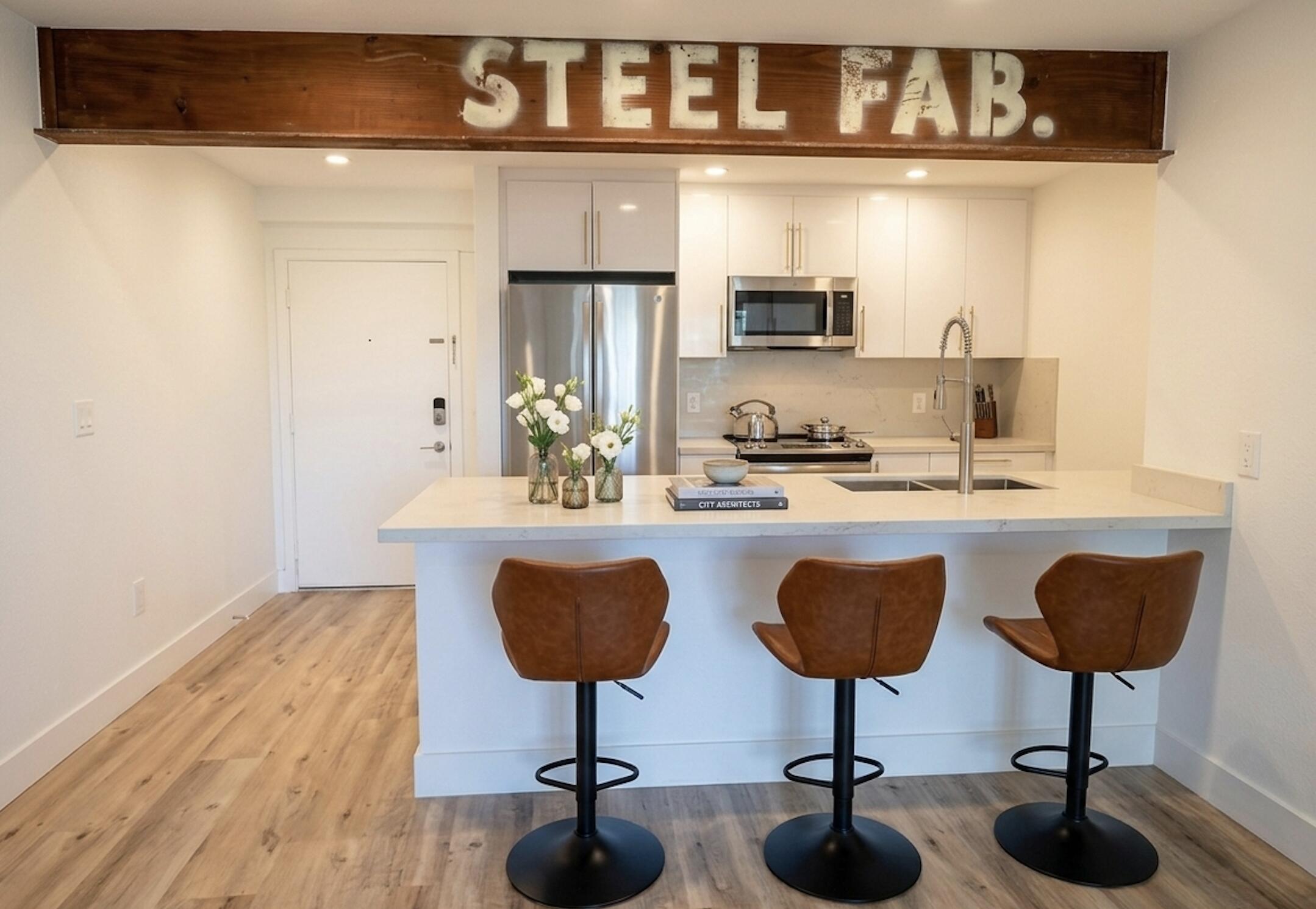 Image 4: Kitchen