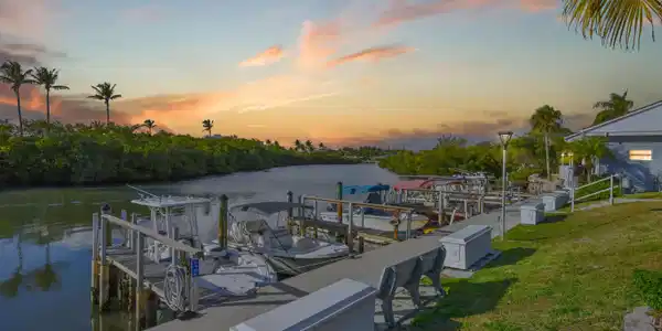 Image 2: Docks at Jupiter River Park