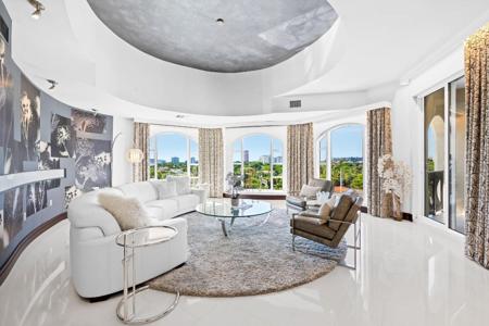 1 N Ocean Boulevard