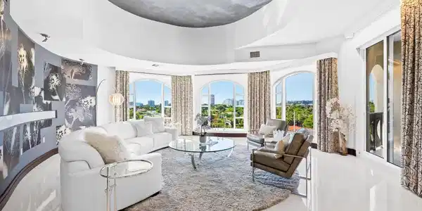 1 N Ocean Boulevard
