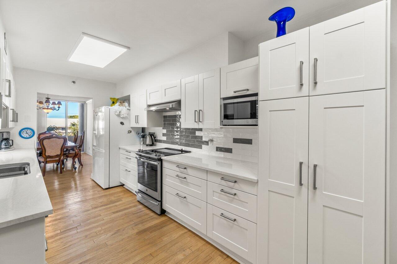 Image 2: 008-1401SouthOceanBoulevard-Unit3090-Boc