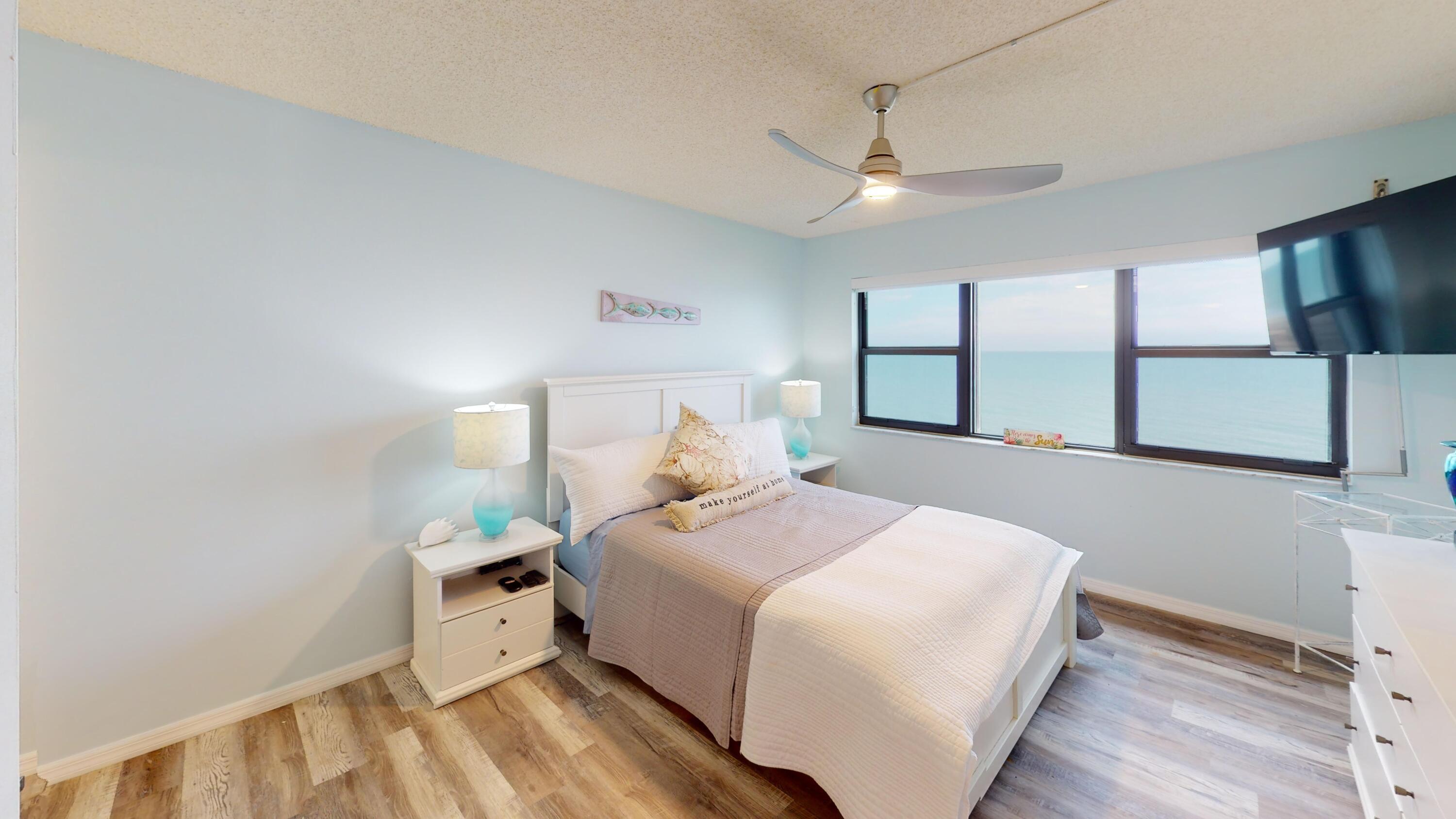 Image 3: Bedroom 2