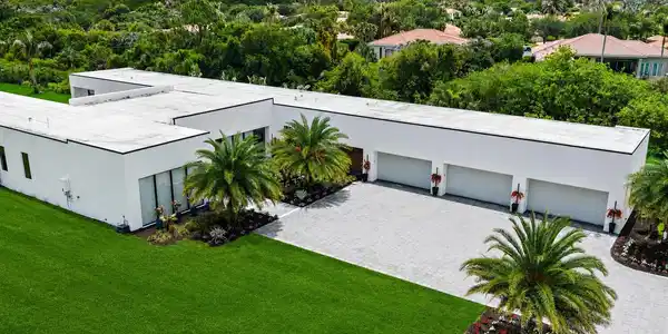 Image 3: 9741 SE Gomez Ave