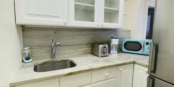 Image 2: Kitchen