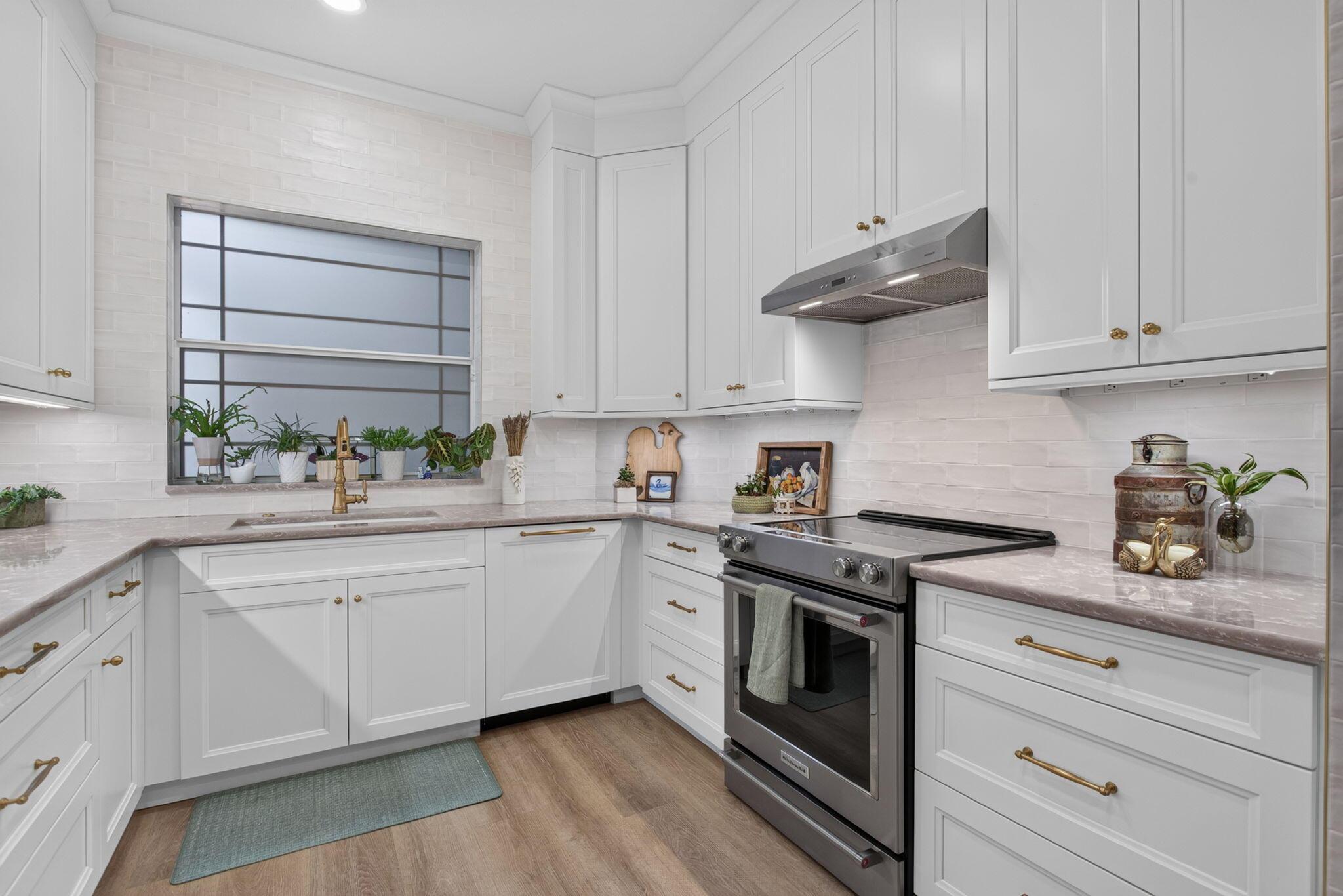 Image 2: 12-web-or-mls-2025-9310