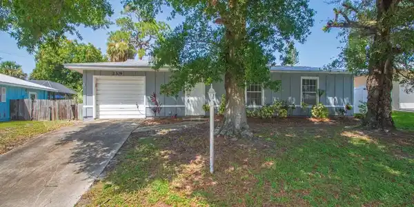 2309 NE 13th Court
