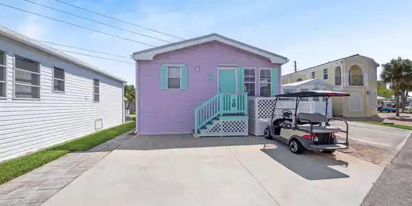 802 Nettles Boulevard