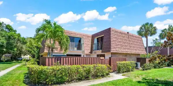 3571 SW Sunset Trace Circle