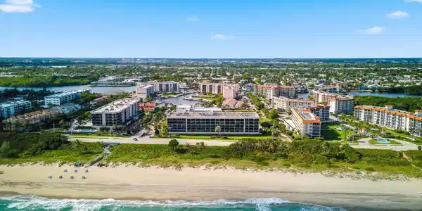 2727 N Ocean Boulevard