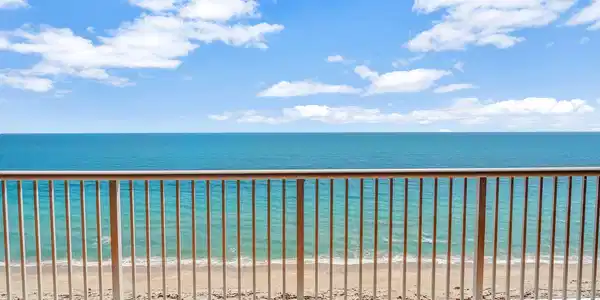 Image 2: 4160 N Hwy A1A Apt 1002A Fort-large-038-